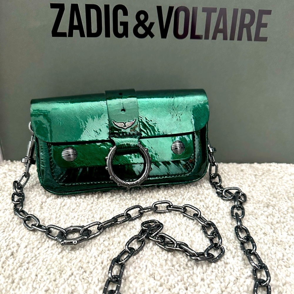 PATENT LEATHER KATE WALLET BAG